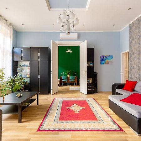 F24 Ferenc Apartment บูดาเปสต์ ภายนอก รูปภาพ