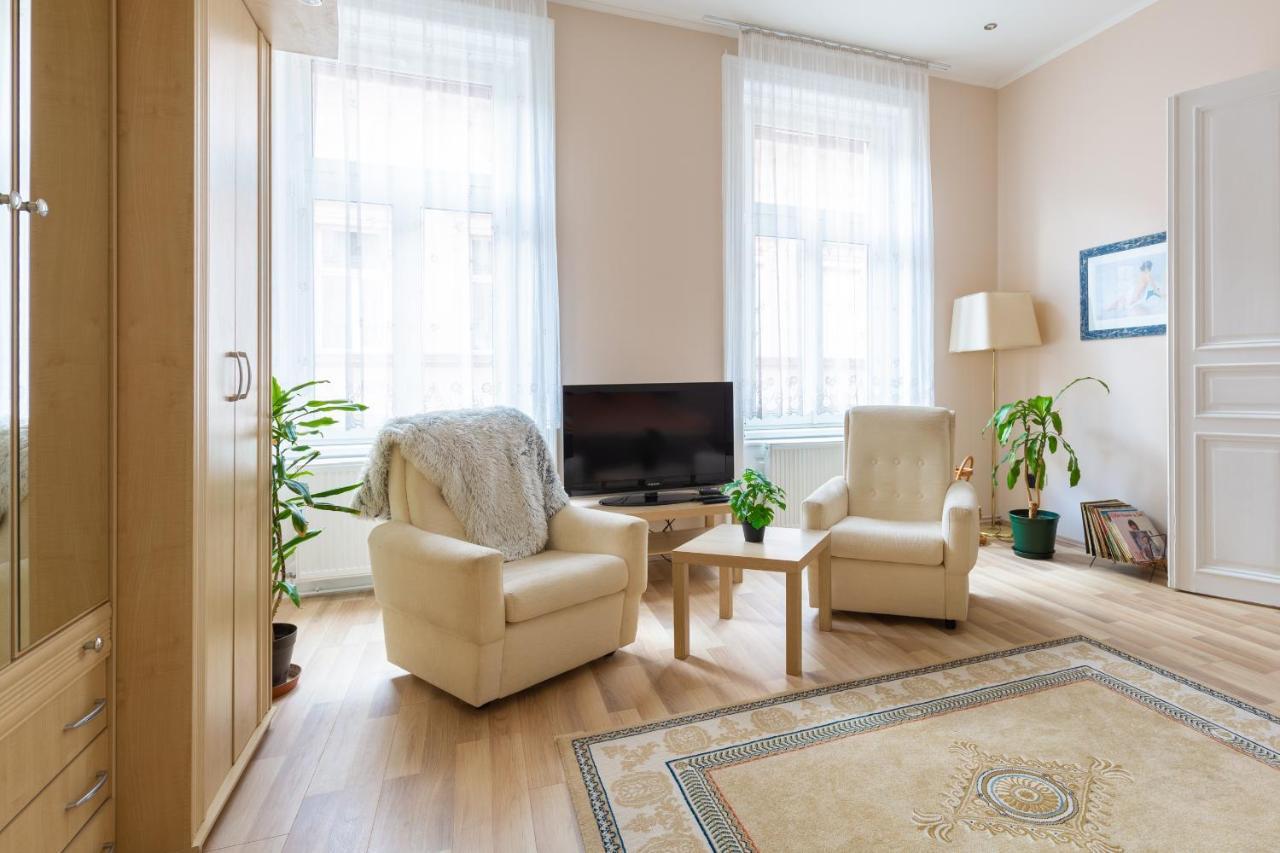 F24 Ferenc Apartment บูดาเปสต์ ภายนอก รูปภาพ