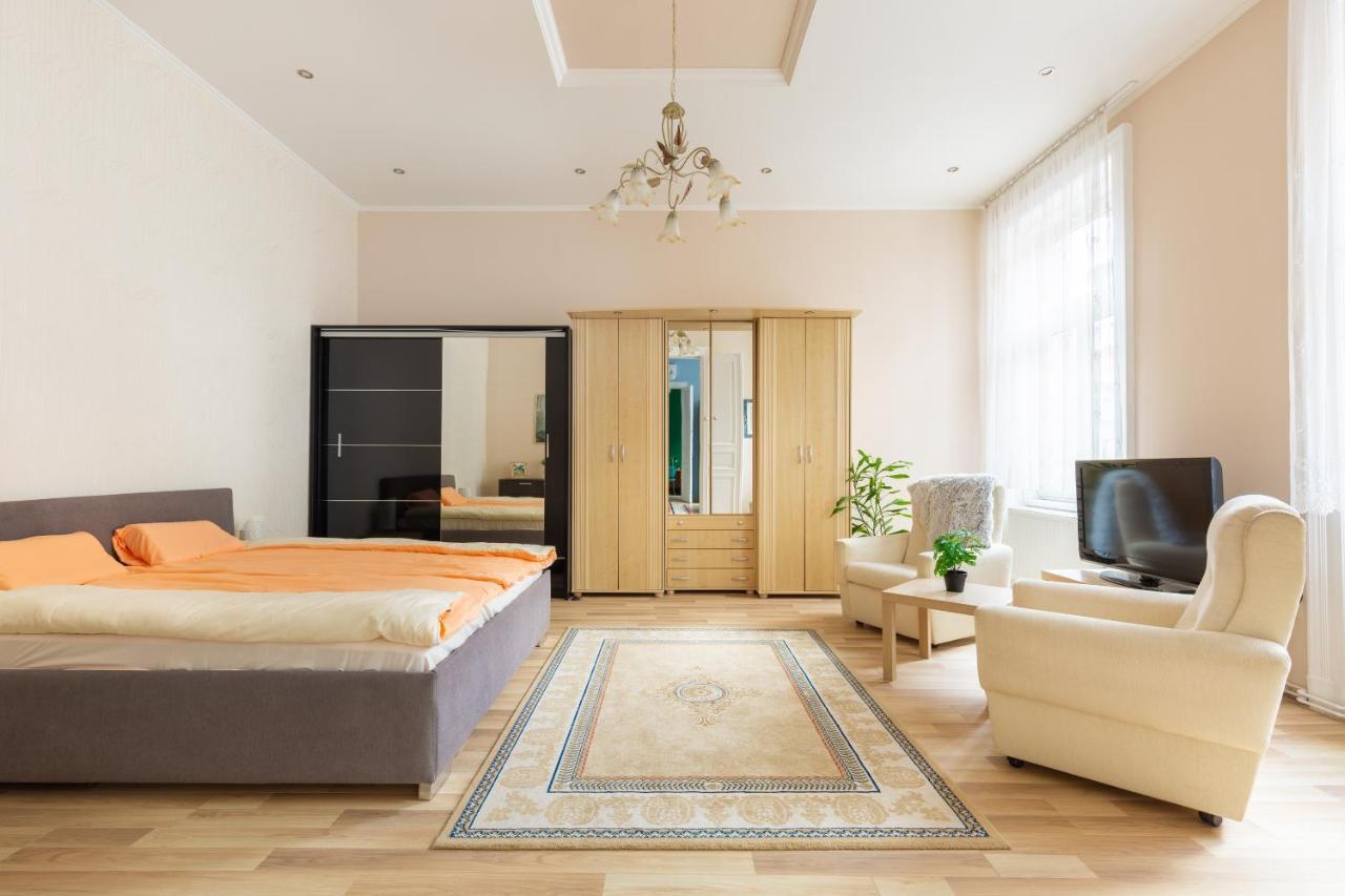 F24 Ferenc Apartment บูดาเปสต์ ภายนอก รูปภาพ