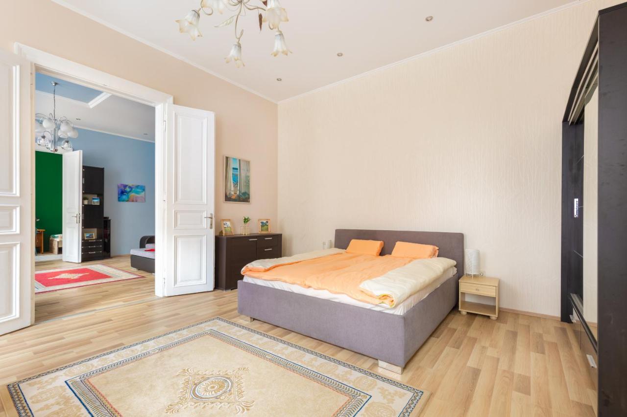 F24 Ferenc Apartment บูดาเปสต์ ภายนอก รูปภาพ