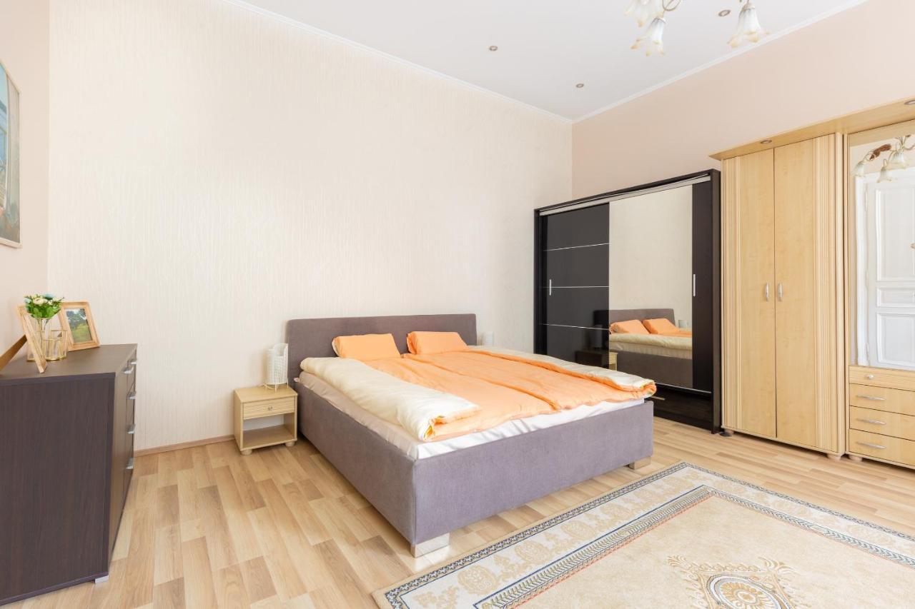 F24 Ferenc Apartment บูดาเปสต์ ภายนอก รูปภาพ