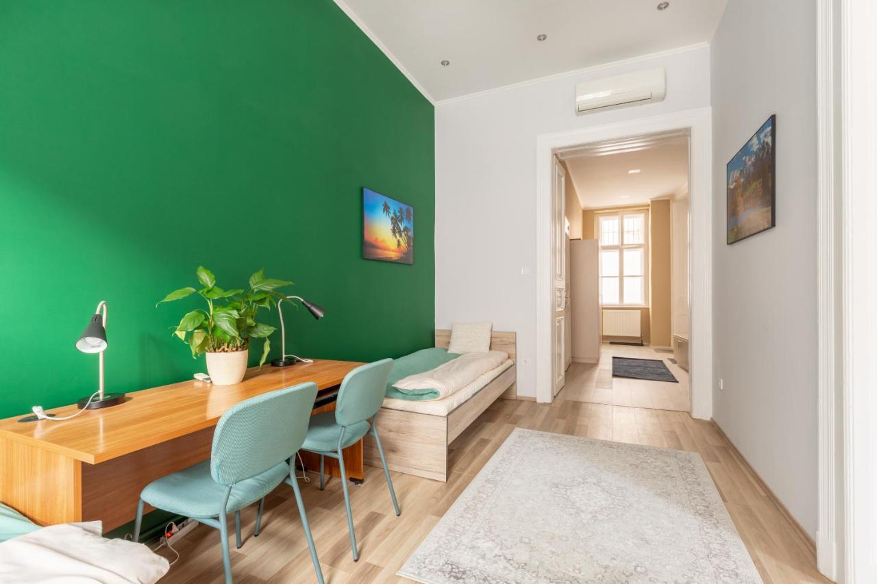 F24 Ferenc Apartment บูดาเปสต์ ภายนอก รูปภาพ