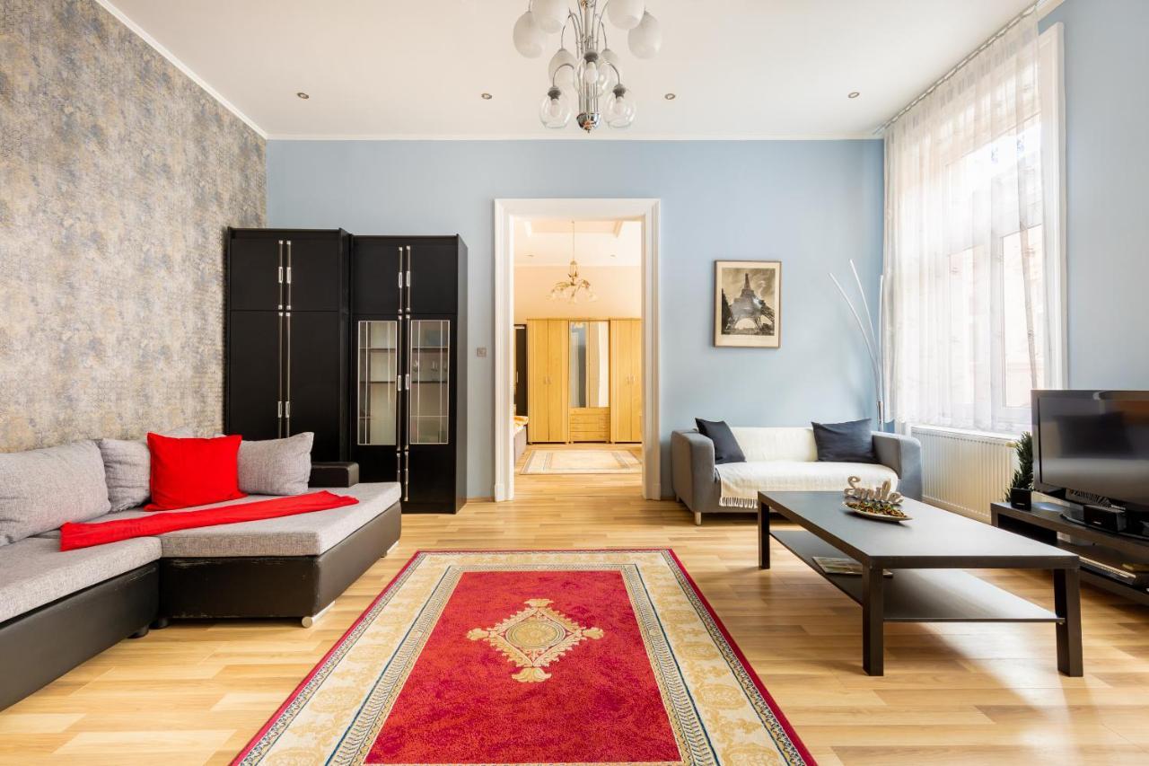 F24 Ferenc Apartment บูดาเปสต์ ภายนอก รูปภาพ