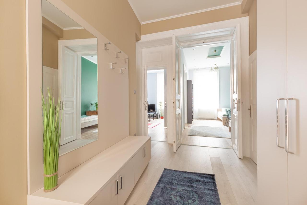 F24 Ferenc Apartment บูดาเปสต์ ภายนอก รูปภาพ