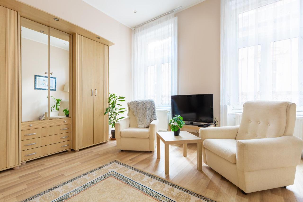 F24 Ferenc Apartment บูดาเปสต์ ภายนอก รูปภาพ