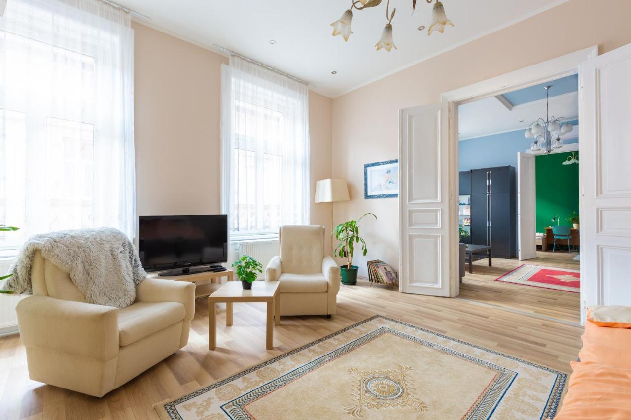 F24 Ferenc Apartment บูดาเปสต์ ภายนอก รูปภาพ