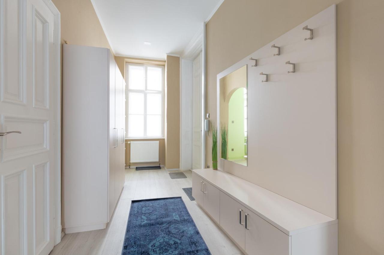 F24 Ferenc Apartment บูดาเปสต์ ภายนอก รูปภาพ